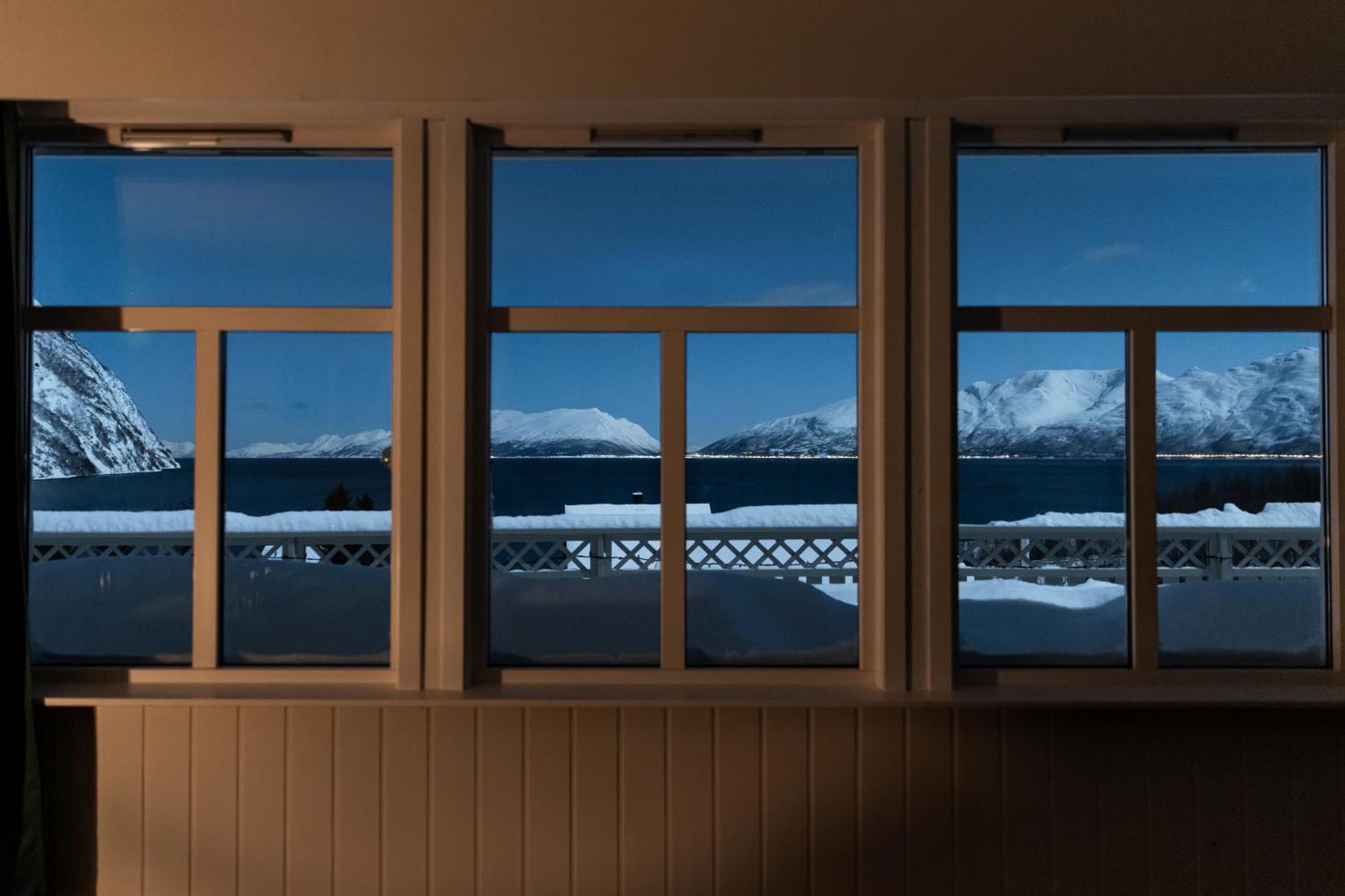 Lyngen Aurora House Villa Koppangen Luaran gambar