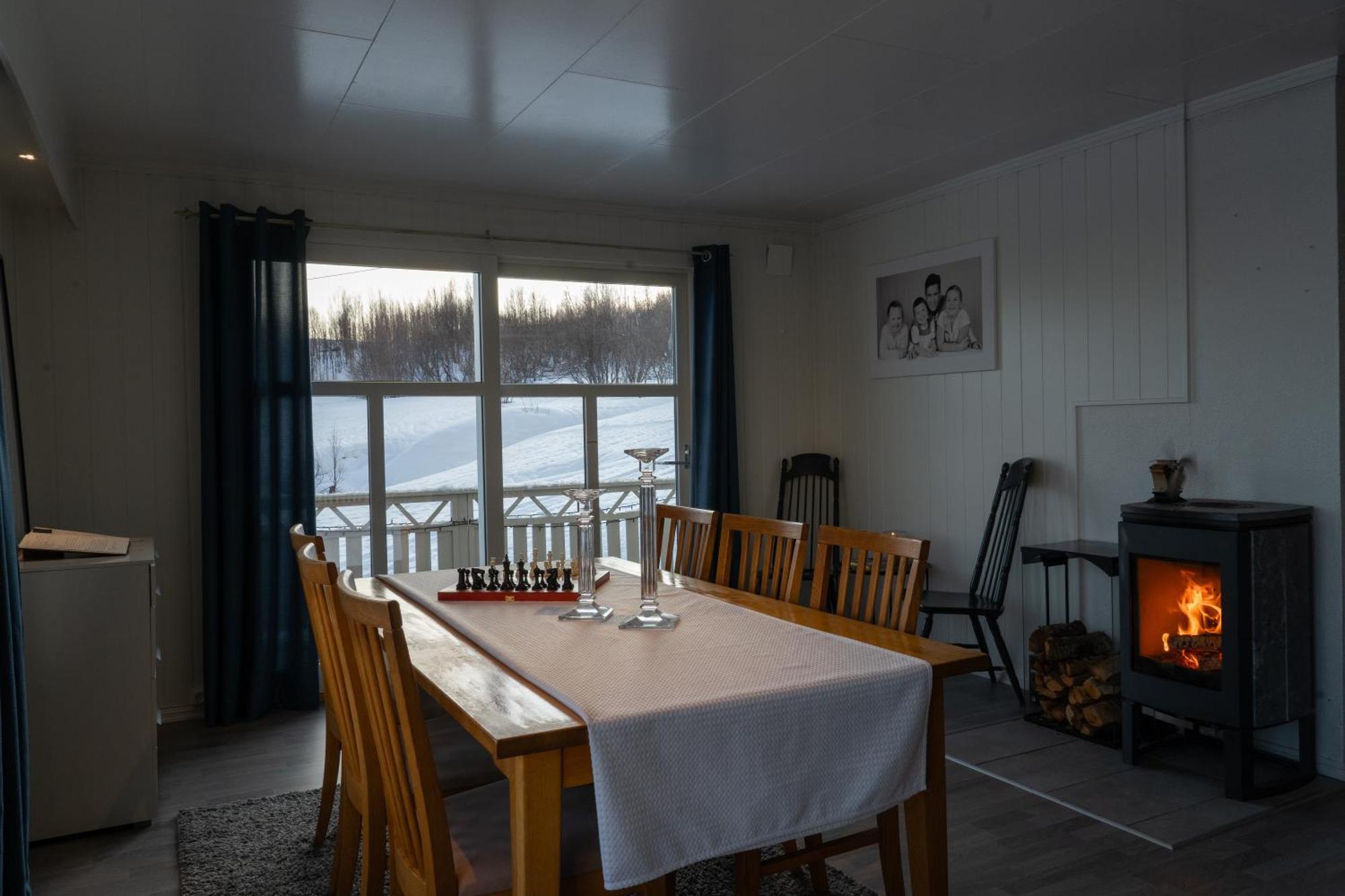Lyngen Aurora House Villa Koppangen Luaran gambar